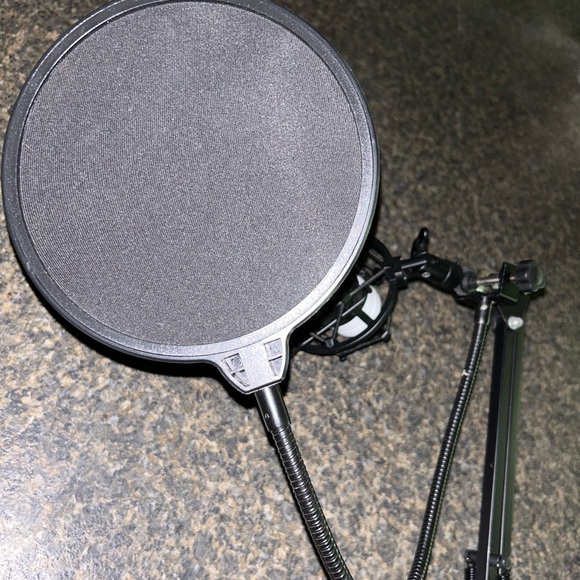 Microphone - Picture 3 of 4